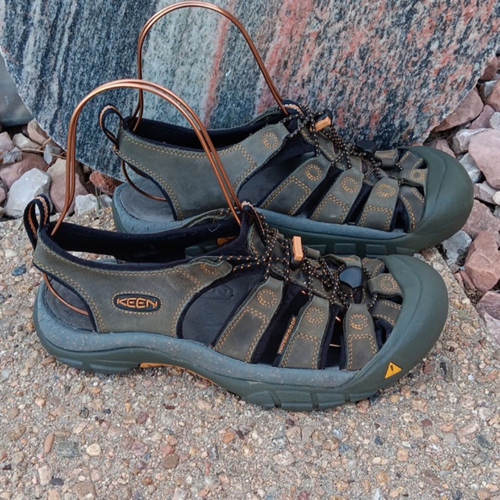 Keen Newport Olive Green Leather Waterpoof Sandals Hiking Shoes Mens 8.5